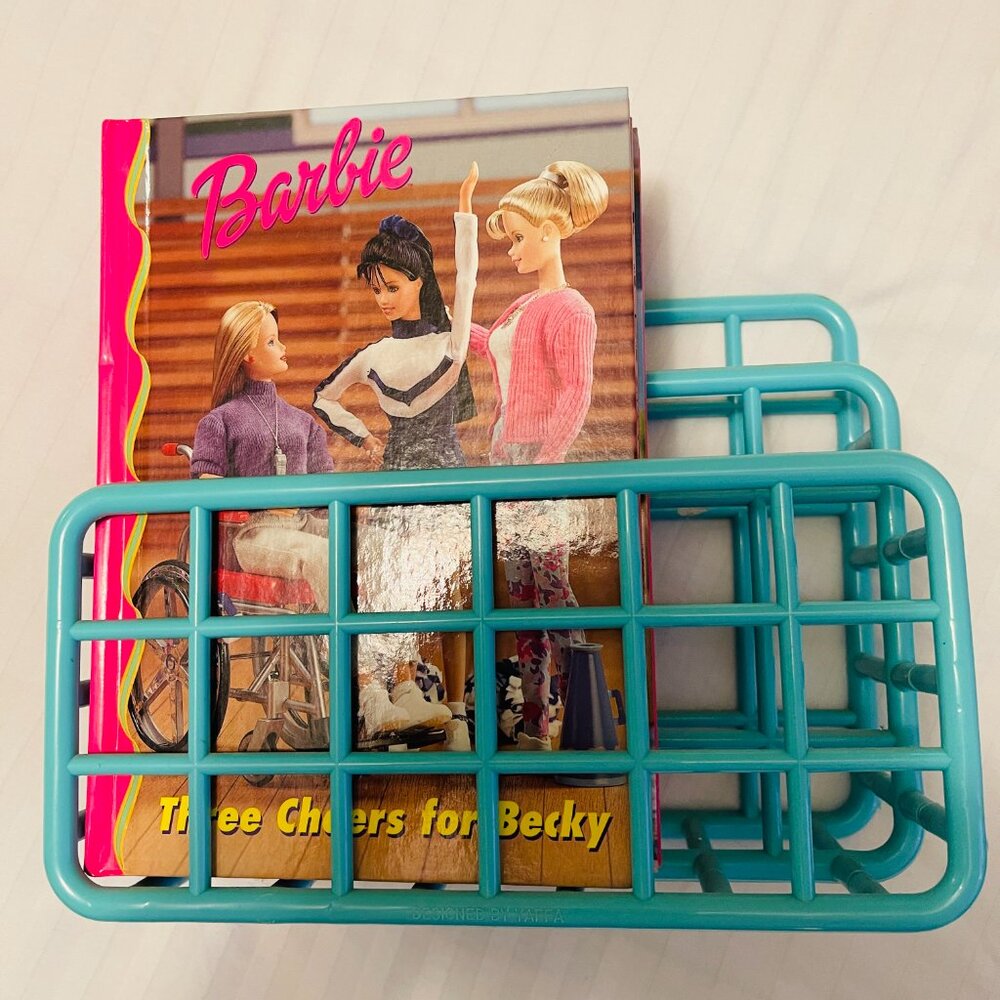 SET OF 11 BARBIE Story Books. Hard Cover. Great Condition. Case Included. - Picture 8 of 9
